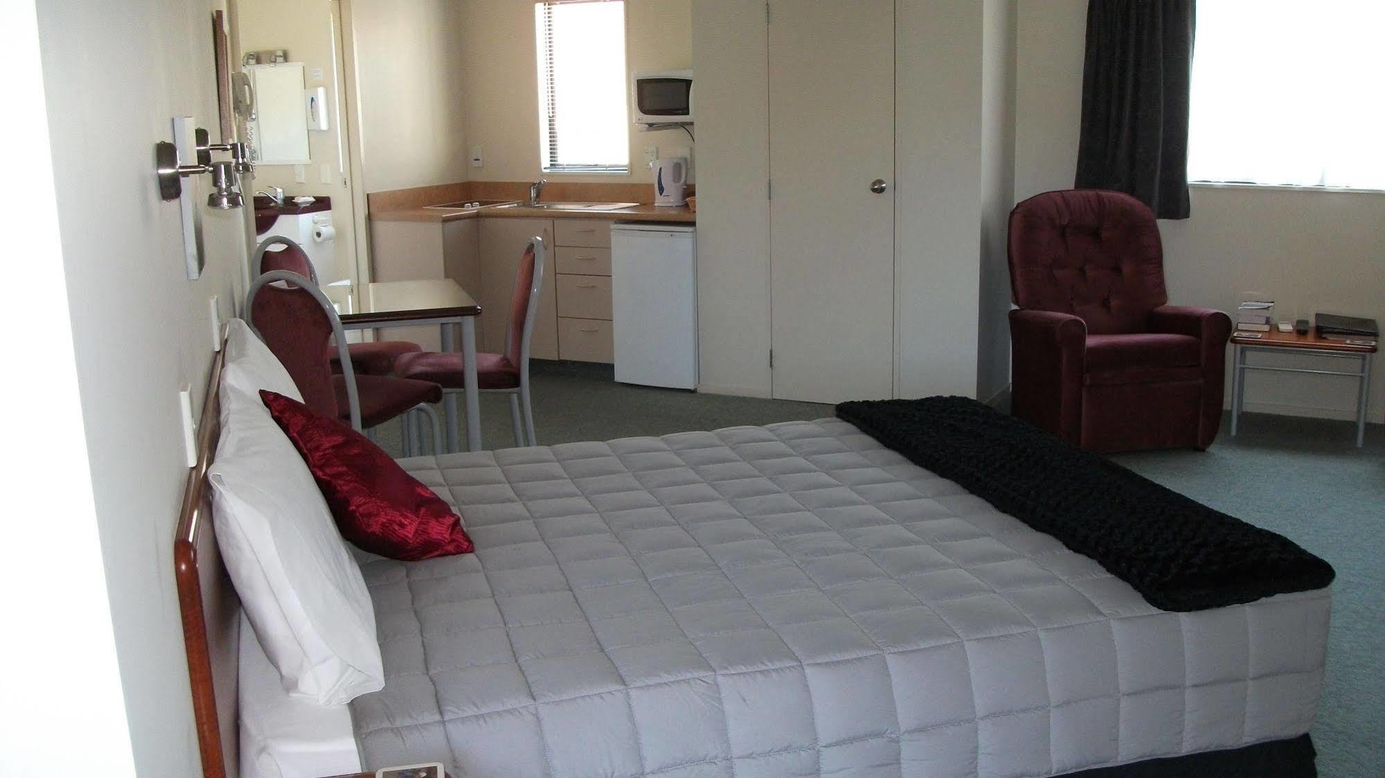 บีเค แมคโนเลีย มอเตอร์ลอดจ์ Motel วังกานุย ภายนอก รูปภาพ